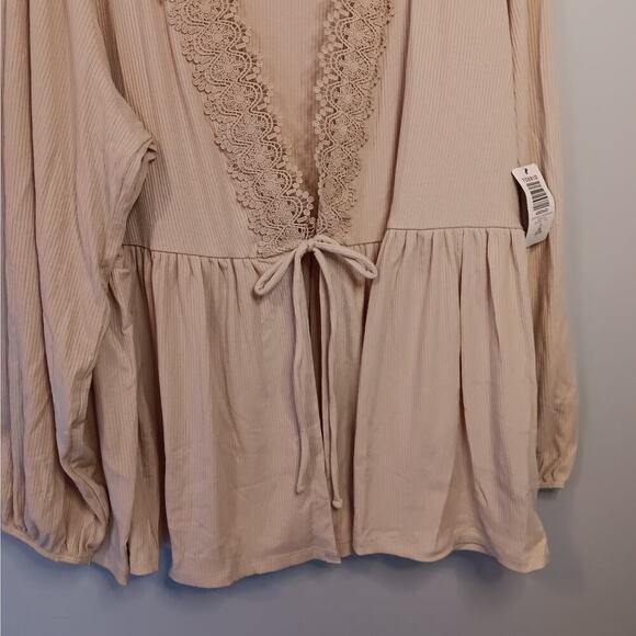 NWT Torrid 3X Smoke Gray Ribbed Lace Trimmed Front Tie Top Blouse - Picture 3 of 7